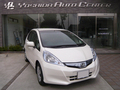 ホンダ　フィット　ハイブリット　(HONDA FIT HYBRID)　板金 塗装　自動車 修理事例