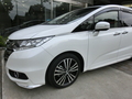ホンダ　NEW　オデッセイ　板金 塗装　自動車 修理 事例